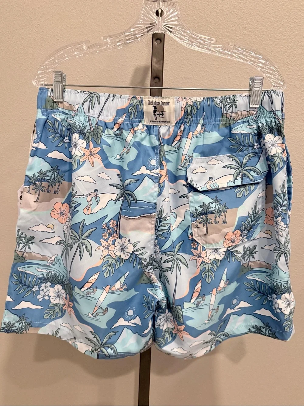 NWT The Endless Summer men’s size large swim trunks